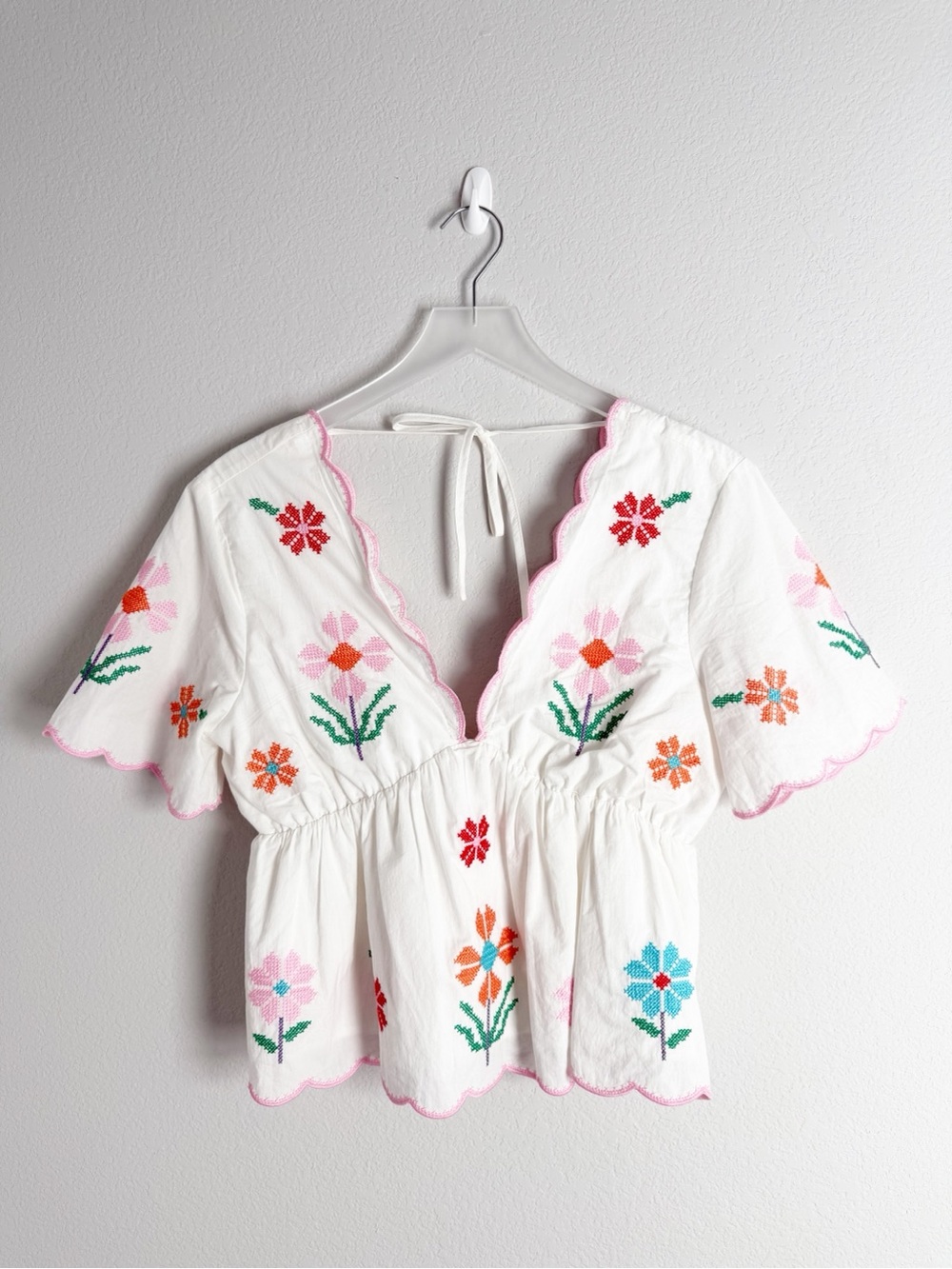 J.Marie Short Set Eloise White Floral Embroidered Top and Shorts - Picture 4 of 13